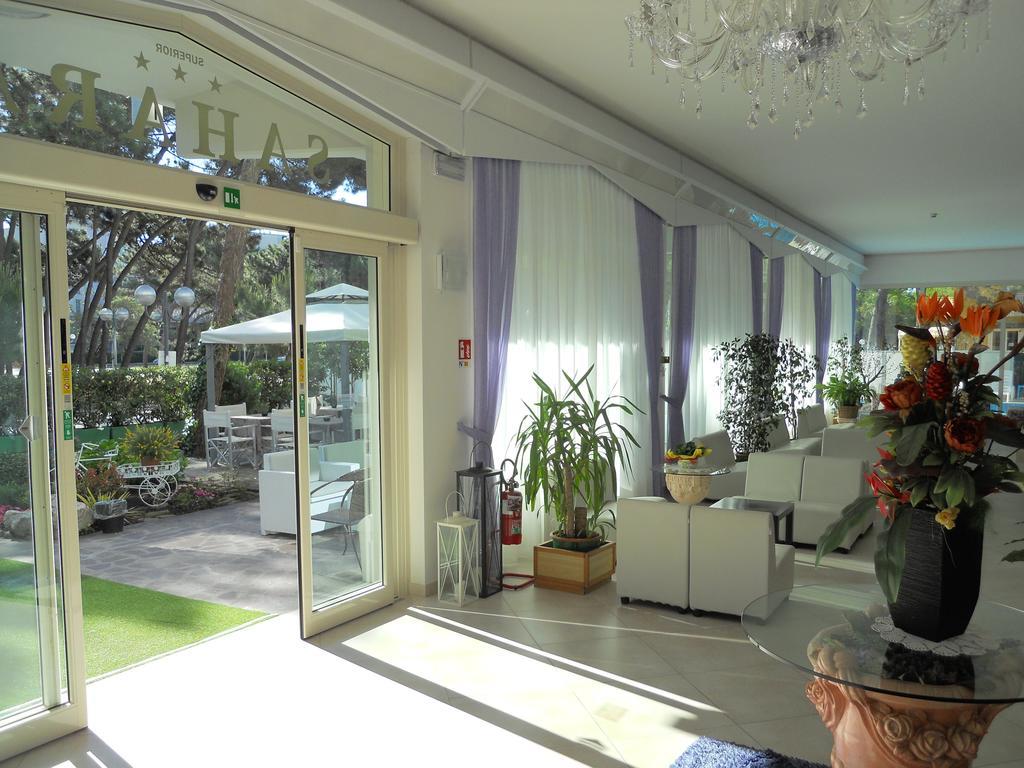 Hotel Sahara Milano Marittima Exteriör bild