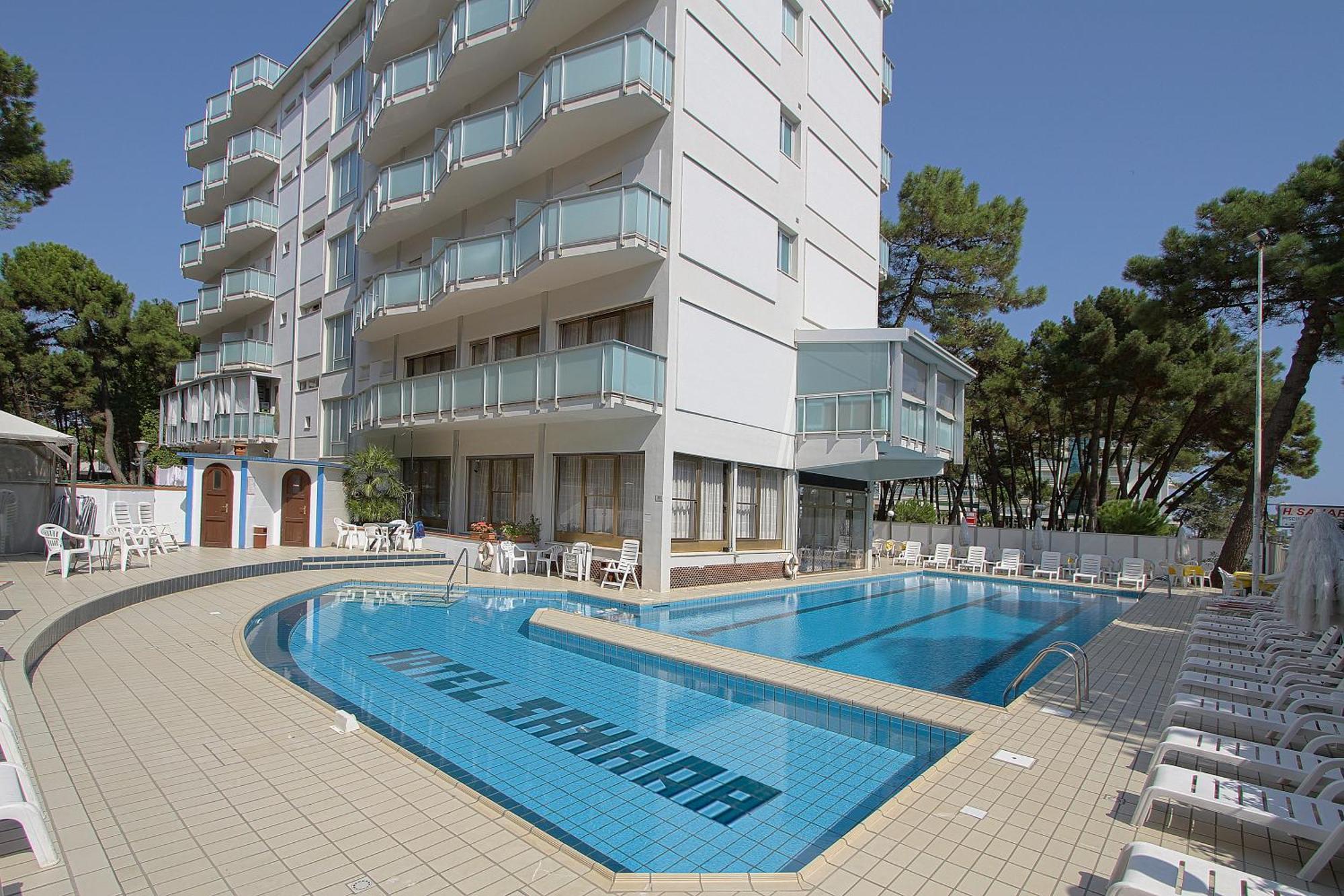 Hotel Sahara Milano Marittima Exteriör bild