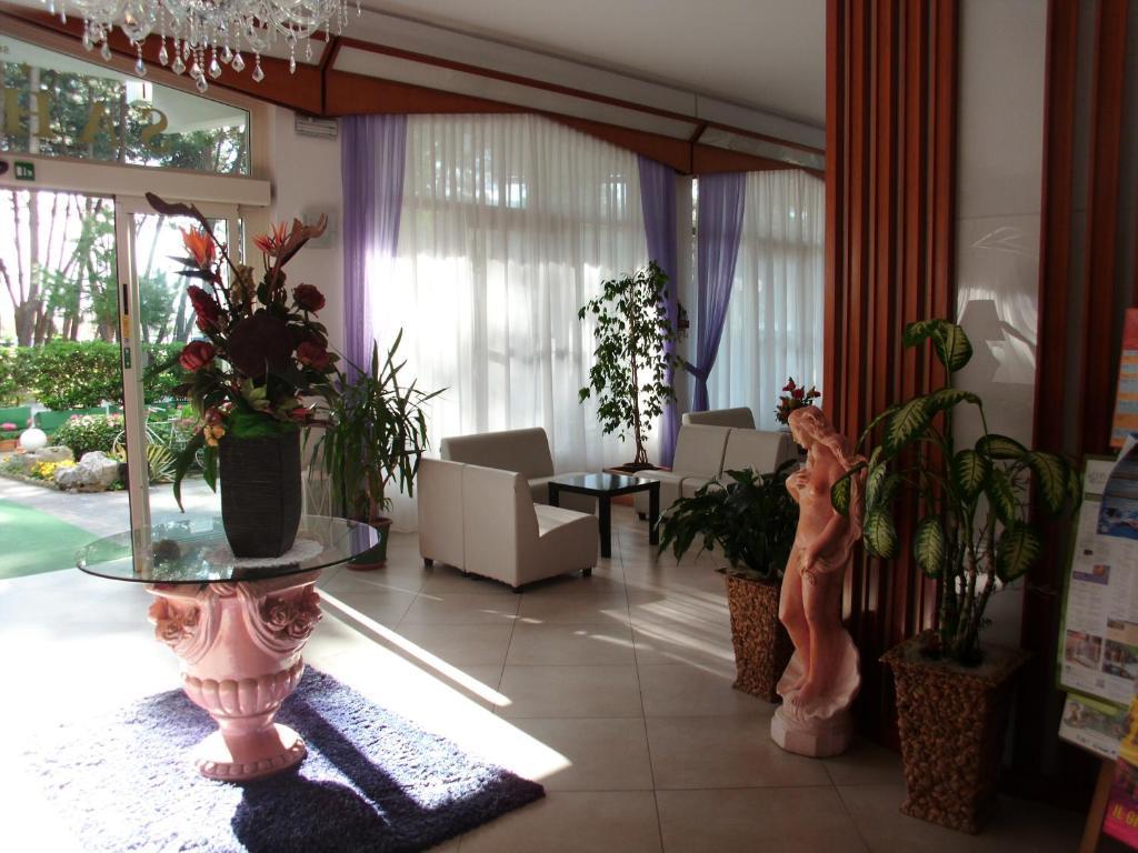 Hotel Sahara Milano Marittima Exteriör bild